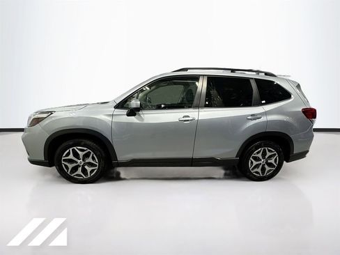 Used 2019 Subaru Forester Premium image 8