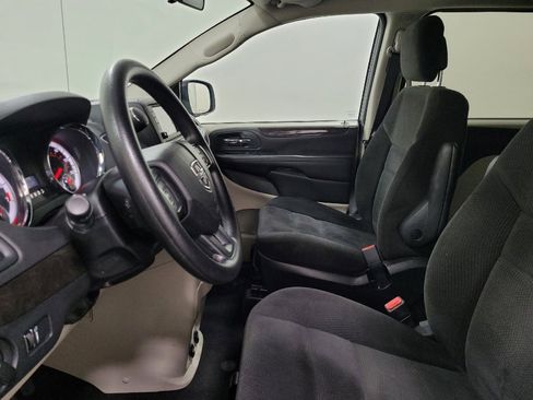 Used 2017 Dodge Grand Caravan SE w/ Power Window Group image 17