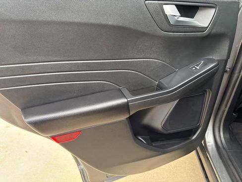 Used 2025 Ford Escape ST-Line FWD image 21