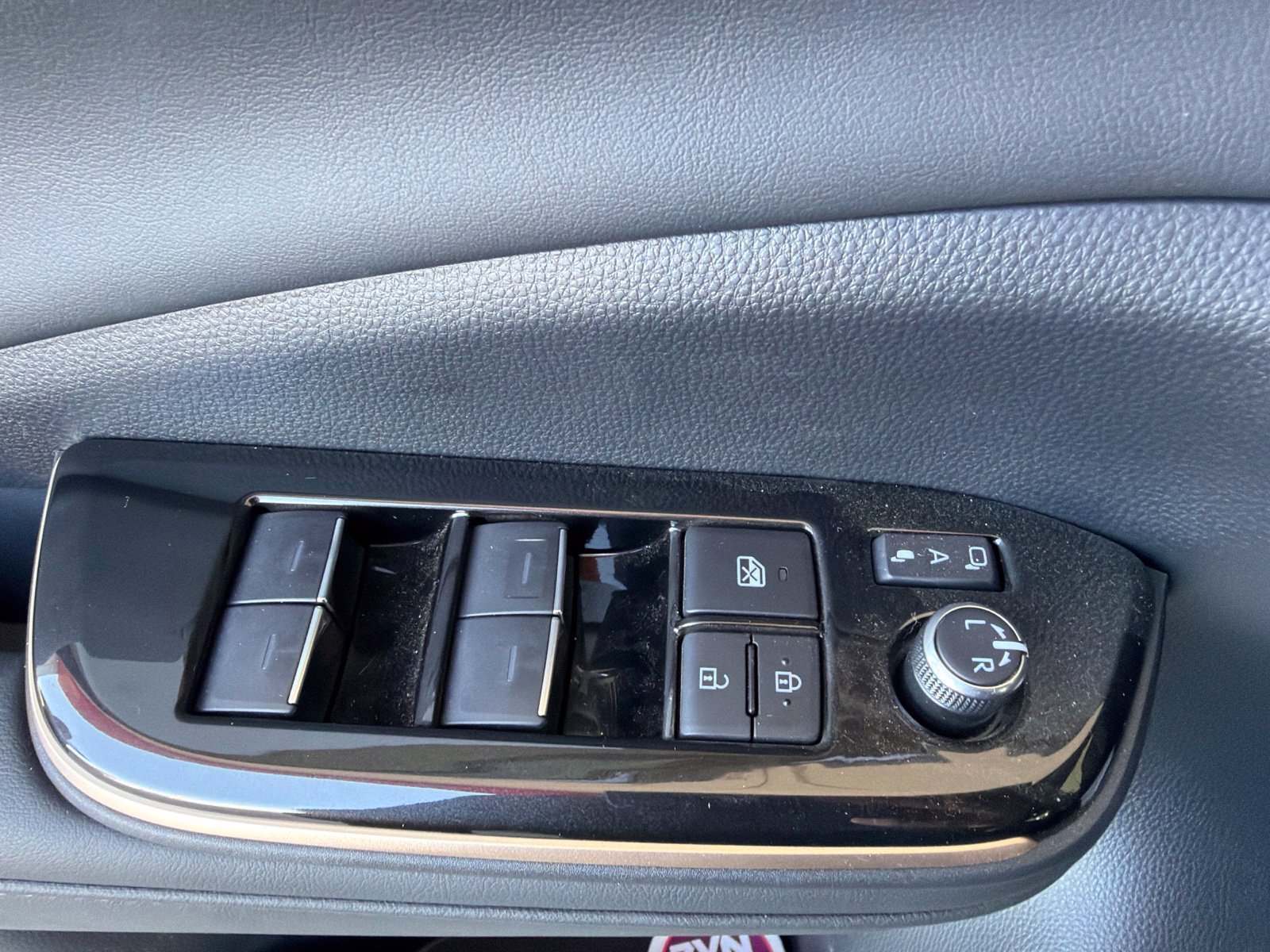 Used 2026 Toyota Crown AWD/4WD image 4