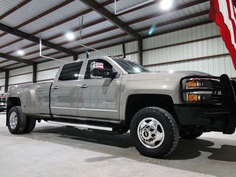 Used 2017 Chevrolet Silverado 3500 LTZ w/ Duramax Plus Package image 15