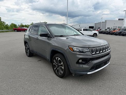 Certified 2022 Jeep Compass Limited w/ Sun and Sound Group AWD/4WD image 7