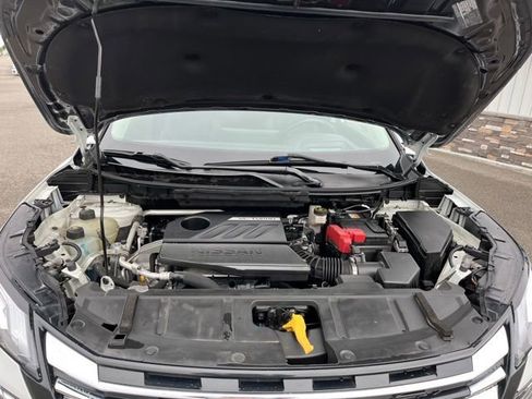 Used 2024 Nissan Rogue Platinum w/ Platinum Premium Package image 22