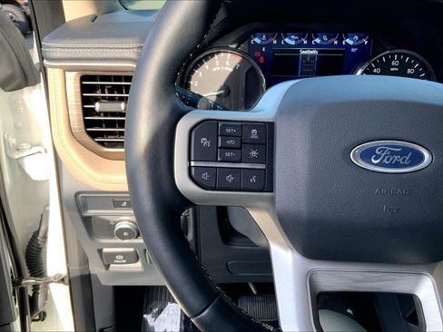 Used 2022 Ford Expedition Limited AWD/4WD image 23