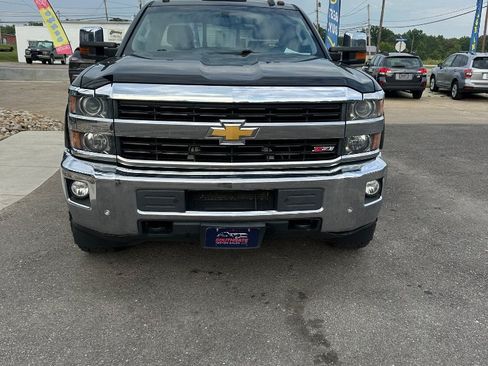 Used 2015 Chevrolet Silverado 2500 LTZ w/ LTZ Plus Package AWD/4WD image 2