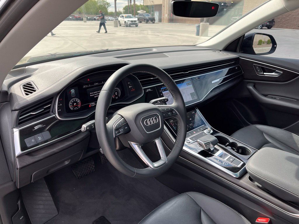 Used 2023 Audi Q8 Premium w/ Convenience Package AWD/4WD image 13