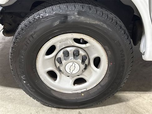 Used 2018 Chevrolet Express 3500 LT w/ LT Preferred Equipment Group image 25