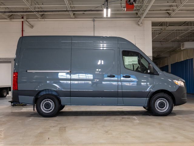 Used 2026 Mercedes-Benz Sprinter 2500 image 2