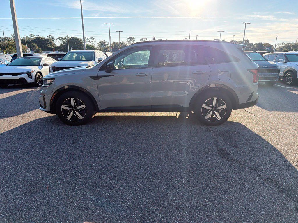 Certified 2023 Kia Sorento EX w/ Panoramic Sunroof Package FWD image 8