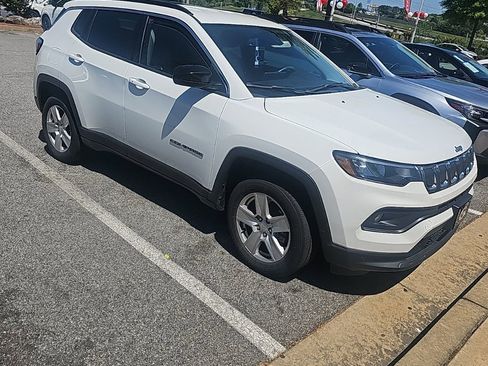 Used 2022 Jeep Compass Latitude w/ Convenience Group image 7