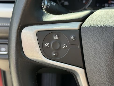 Used 2023 GMC Acadia SLT image 16