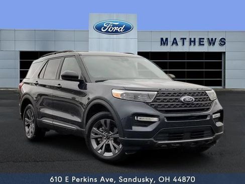 Certified 2022 Ford Explorer XLT w/ Equipment Group 202A image 1