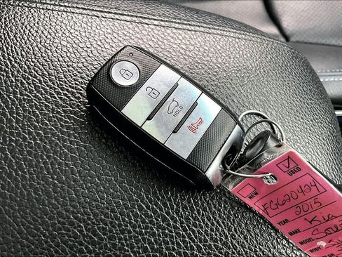 Used 2015 Kia Sorento SX image 13