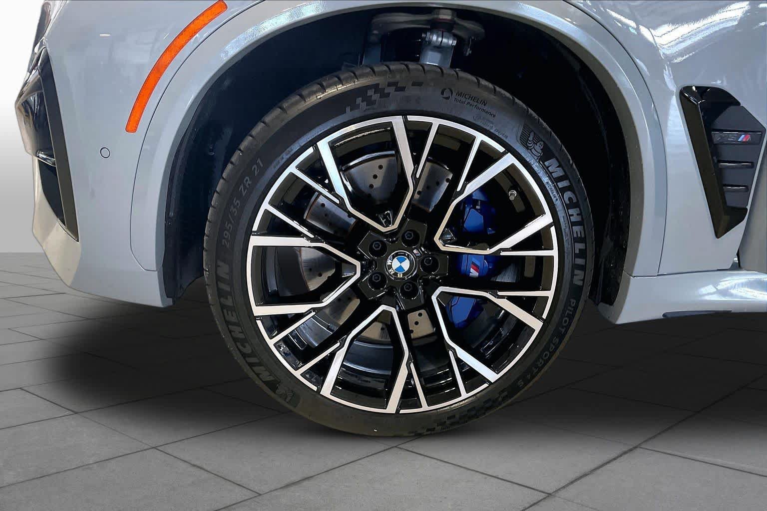 New 2026 BMW X5 M Competition w/ Executive Package AWD/4WD image 11