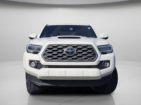 Used 2023 Toyota Tacoma TRD Sport AWD/4WD image 3