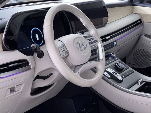 Used 2025 Hyundai Palisade Limited image 24
