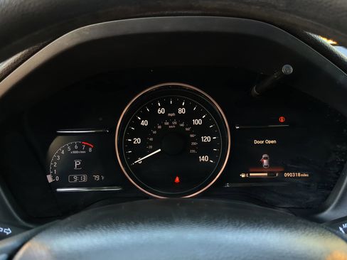 Used 2019 Honda HR-V EX image 30