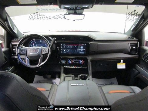 Used 2024 GMC Sierra 2500 AT4 w/ Technology Package image 32