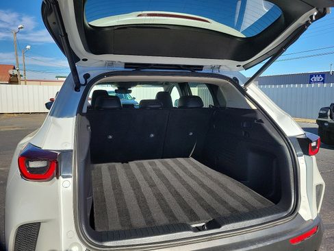 Used 2024 MAZDA CX-50 AWD 2.5 S w/ Premium Package image 10