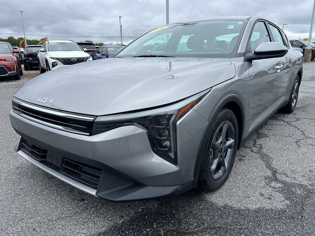 Used 2026 Kia K4 FWD image 2