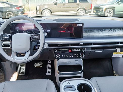 New 2026 Hyundai Ioniq 9 Calligraphy image 15