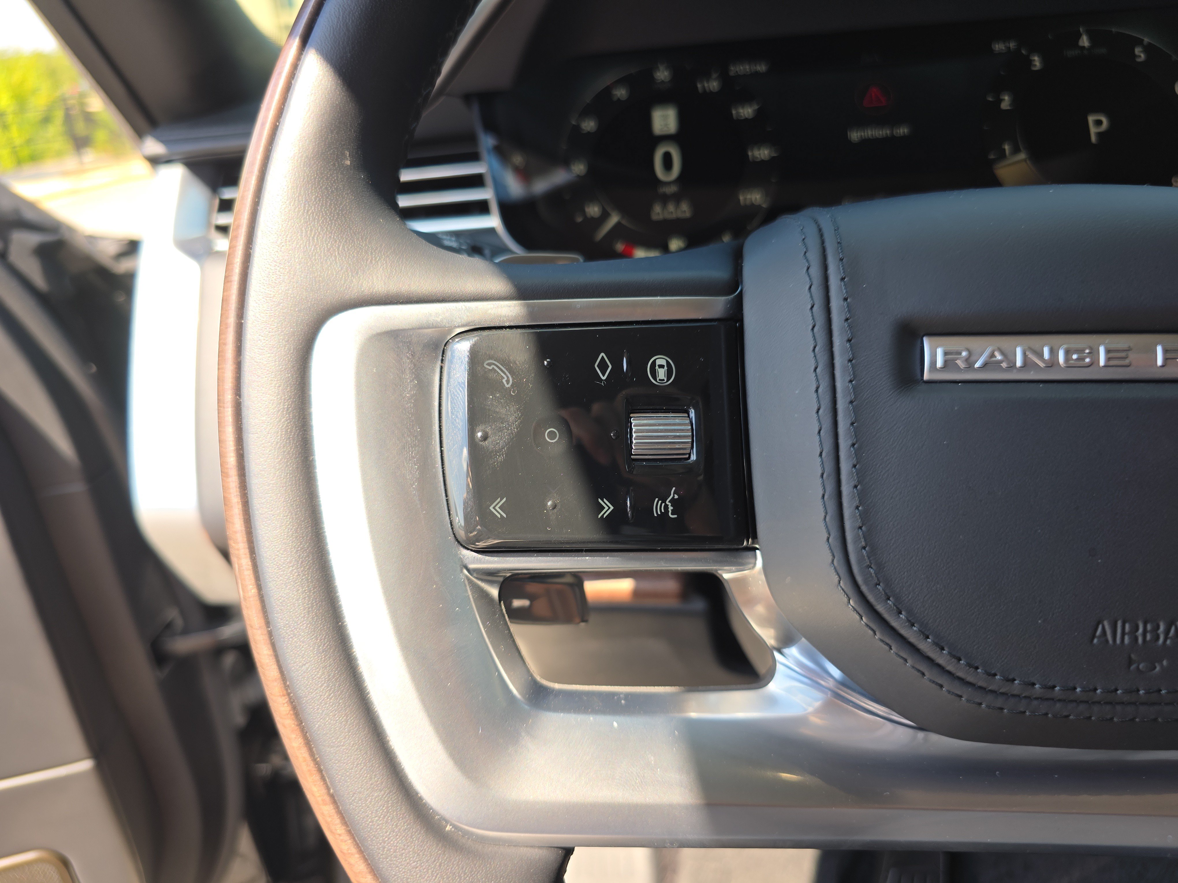 Certified 2024 Land Rover Range Rover Autobiography AWD/4WD image 33