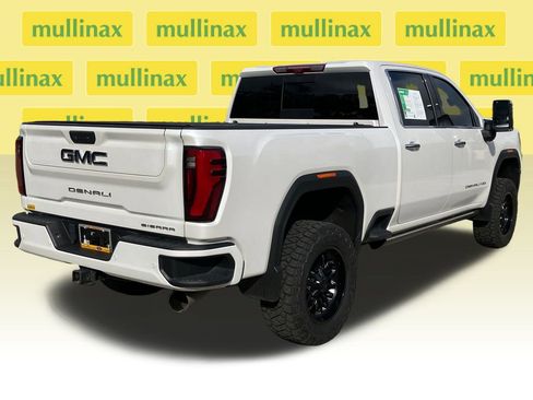 Used 2024 GMC Sierra 3500 Denali Ultimate image 4