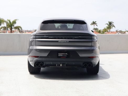 Certified 2026 Porsche Cayenne S AWD/4WD image 10