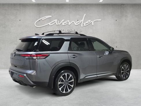 New 2026 Nissan Pathfinder Platinum image 16