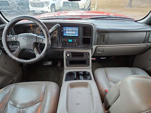 Used 2006 Chevrolet Silverado 2500 LT w/ Onstar Plus Package image 28