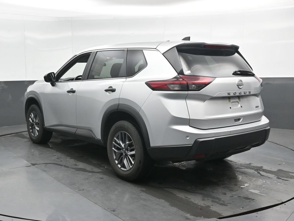 Used 2024 Nissan Rogue S AWD/4WD image 9