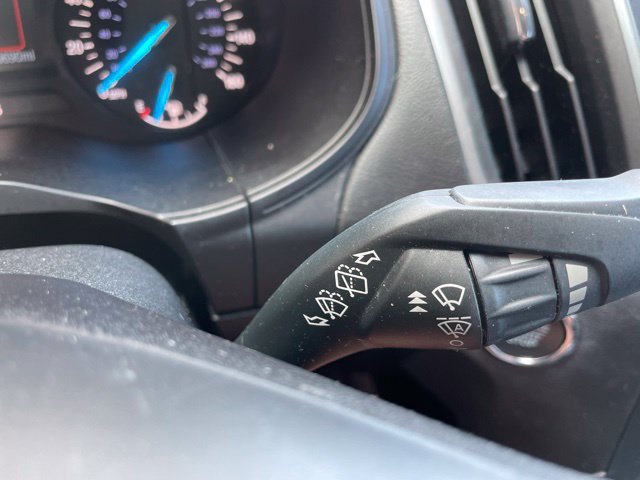 Used 2020 Ford Edge SE FWD image 29