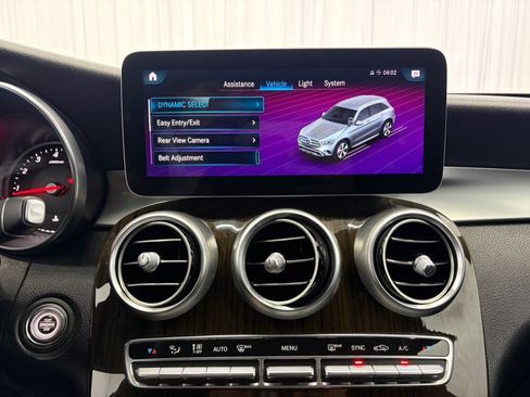 Used 2020 Mercedes-Benz GLC 300 4MATIC image 31