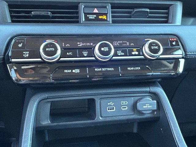 Used 2024 Honda Pilot EX-L image 12