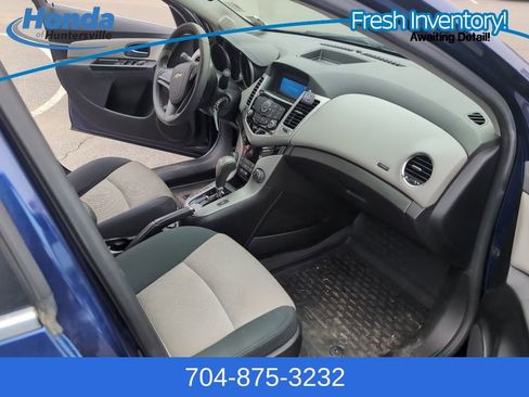 Used 2012 Chevrolet Cruze LS w/ Connectivity Package image 15