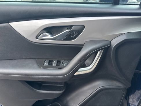 Used 2023 Chevrolet Blazer LT image 25