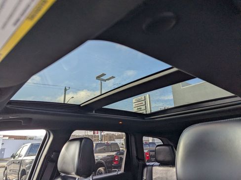 Used 2018 Jeep Grand Cherokee Limited image 21