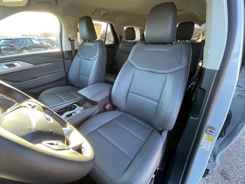 New 2026 Ford Explorer Active w/ Active Comfort Package RWD image 10