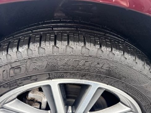 Used 2023 Ford Edge Titanium w/ Class II Trailer Tow Package image 25