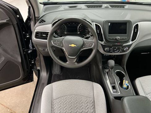 Used 2024 Chevrolet Equinox LS w/ LS Convenience Package AWD/4WD image 19