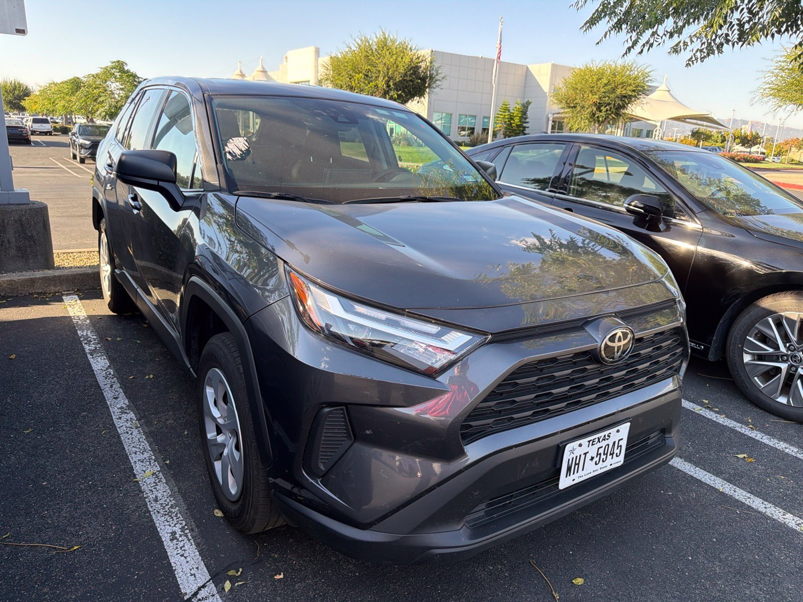 Certified 2025 Toyota RAV4 LE AWD/4WD image 2