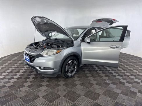 Used 2018 Honda HR-V EX image 12