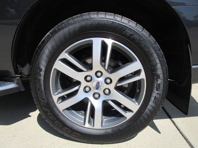 Used 2022 Ford Expedition XLT AWD/4WD image 9