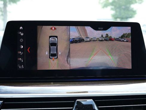 Used 2019 BMW 530i w/ Convenience Package RWD image 27