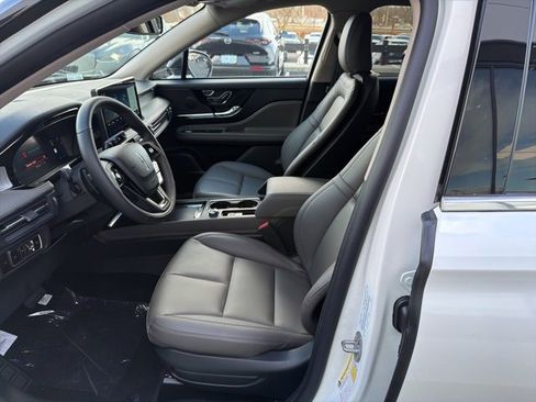 New 2026 Lincoln Corsair Premiere image 8