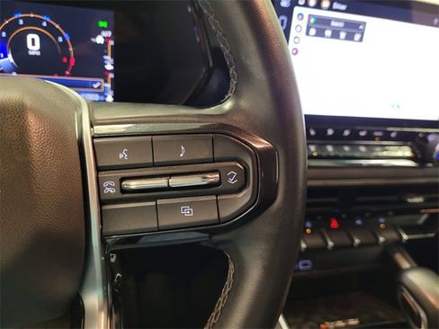 Used 2023 Chevrolet Colorado LT w/ LT Convenience Package II image 22