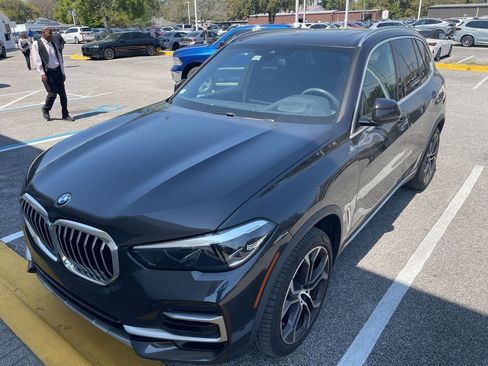 Used 2023 BMW X5 sDrive40i w/ Premium Package image 4