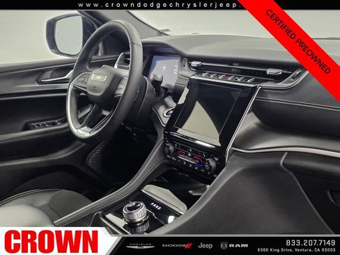 Certified 2025 Jeep Grand Cherokee Altitude AWD/4WD image 15