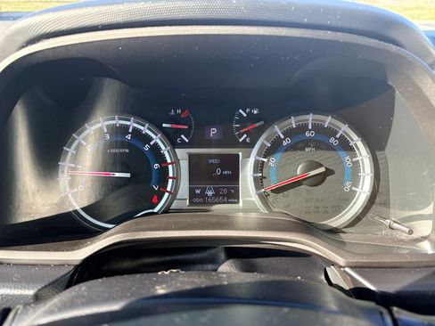 Used 2014 Toyota 4Runner SR5 image 27