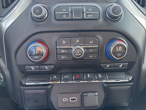 Used 2022 Chevrolet Silverado 1500 RST AWD/4WD image 20